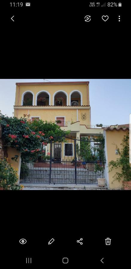Su Carreri Bed and Breakfast Armungia Eksteriør billede